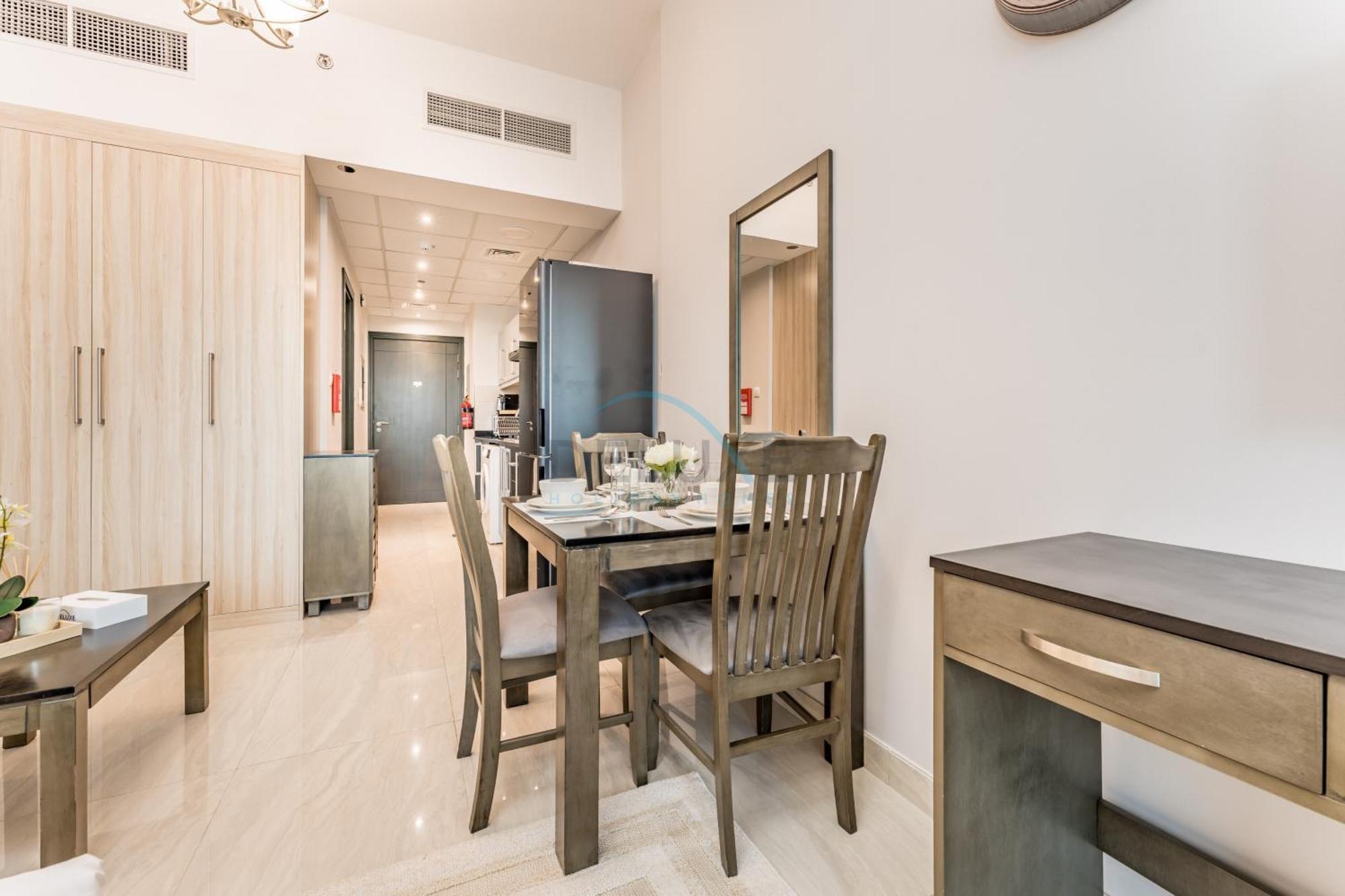 View Minutes To Burj Khalifa, Elite Business Bay By Deluxe Homes * Dubai
